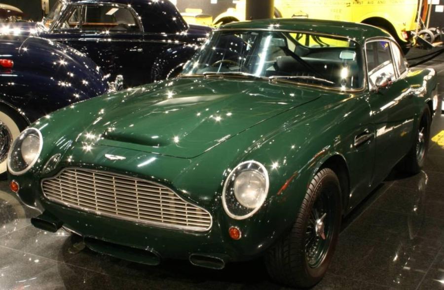 Aston Martin DB4 Series 5 Vantage